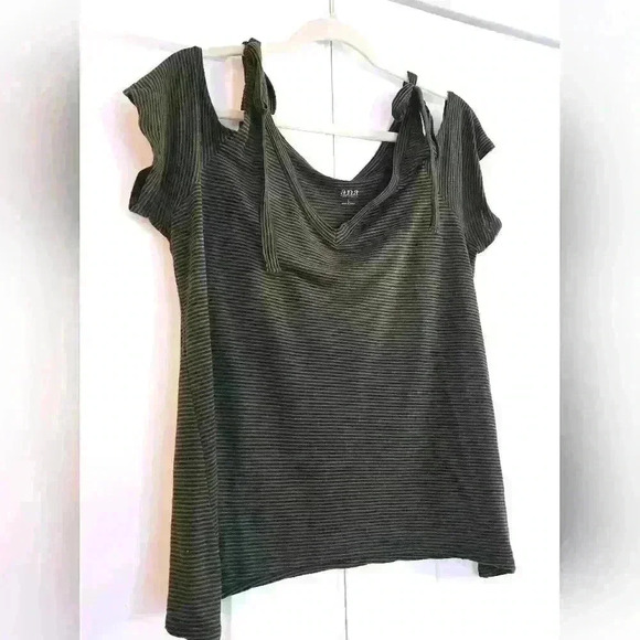 A.n.a. Off-the-Shoulder Striped Top - Picture 2 of 10